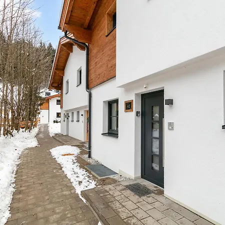 Tauernlodge Eben A2 Chalet *